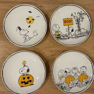 Set of 4 Halloween salad plates—Snoopy x Pottery Barn